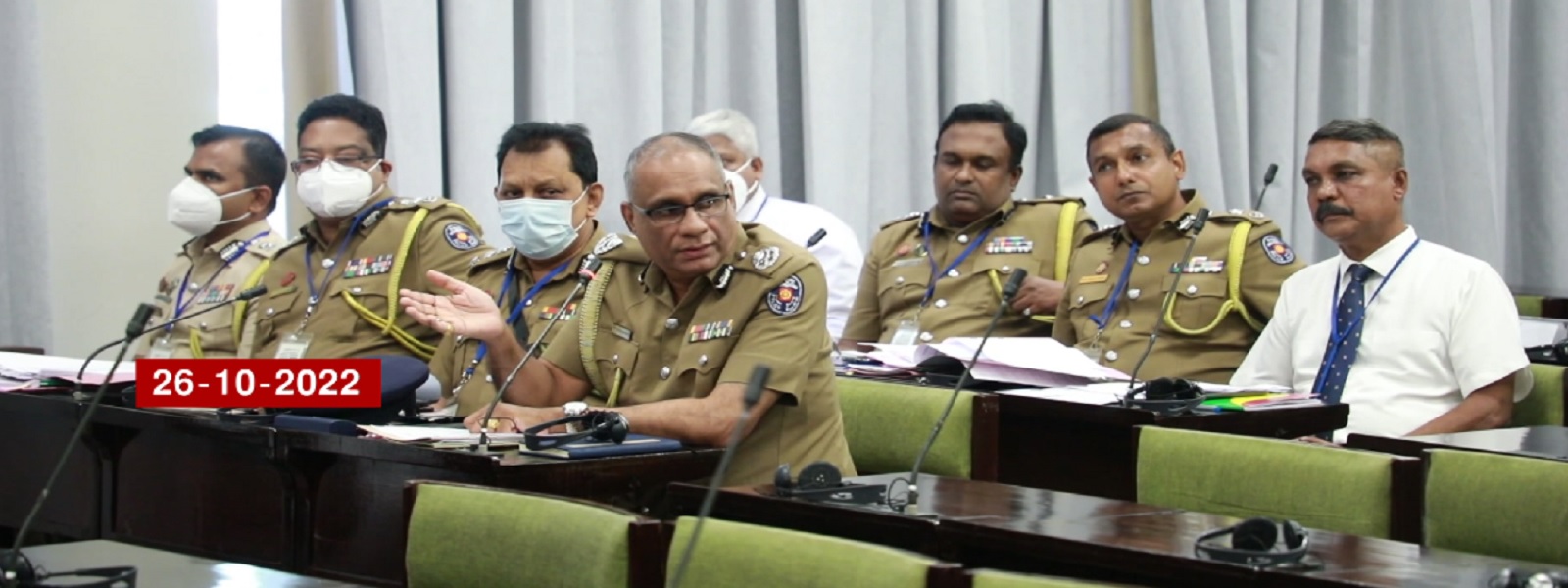 4000 பொலிஸ் உத்தியோகத்தர்களை பணி நீக்க திட்டம்